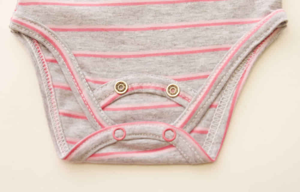 Rövid ujjú dupla patentos " Anya az én igazi hősöm" feliratú baba body - Image 2