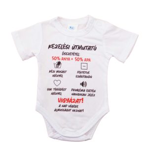 Feliratos rövid ujjú baba body